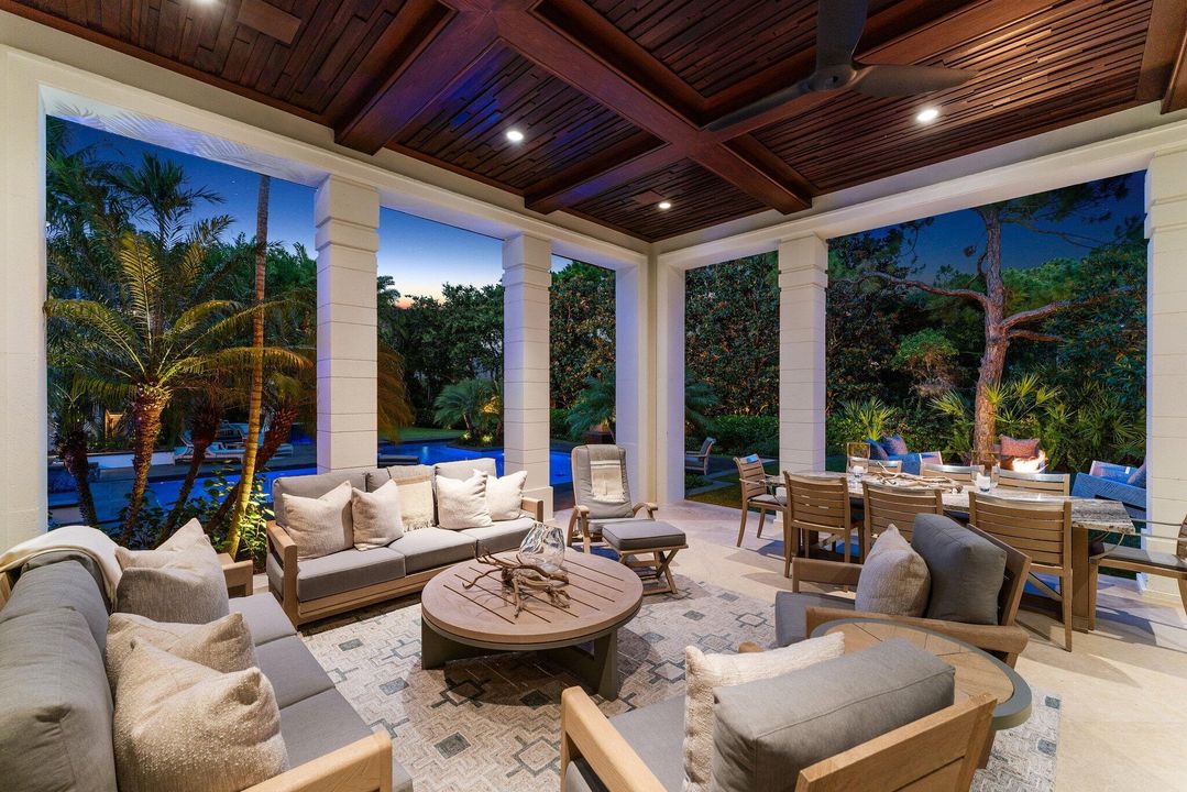 На продажу: $24,500,000 (5 спален, 6 ванн, 8676 Квадратных фут)