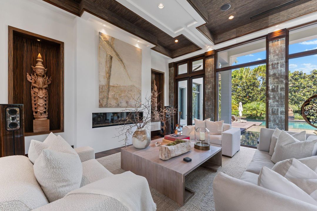 На продажу: $24,500,000 (5 спален, 6 ванн, 8676 Квадратных фут)