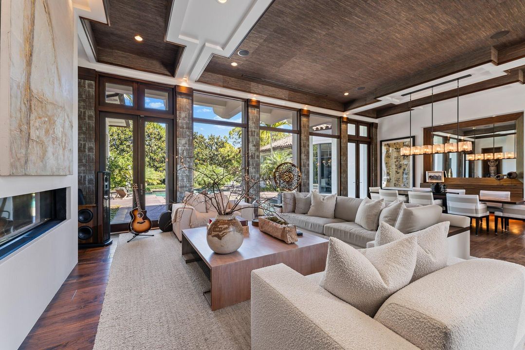 На продажу: $24,500,000 (5 спален, 6 ванн, 8676 Квадратных фут)