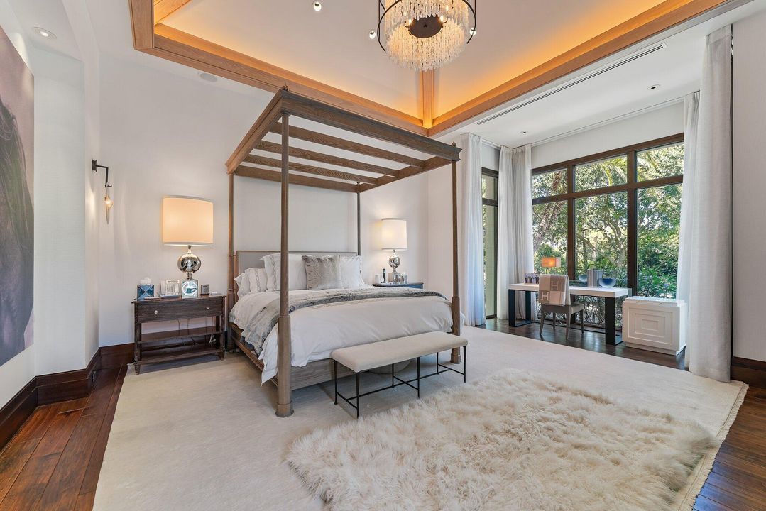 На продажу: $24,500,000 (5 спален, 6 ванн, 8676 Квадратных фут)