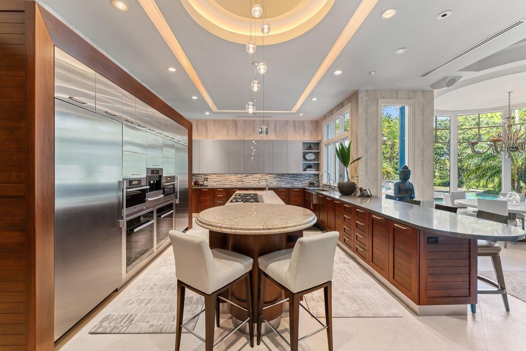 На продажу: $24,500,000 (5 спален, 6 ванн, 8676 Квадратных фут)