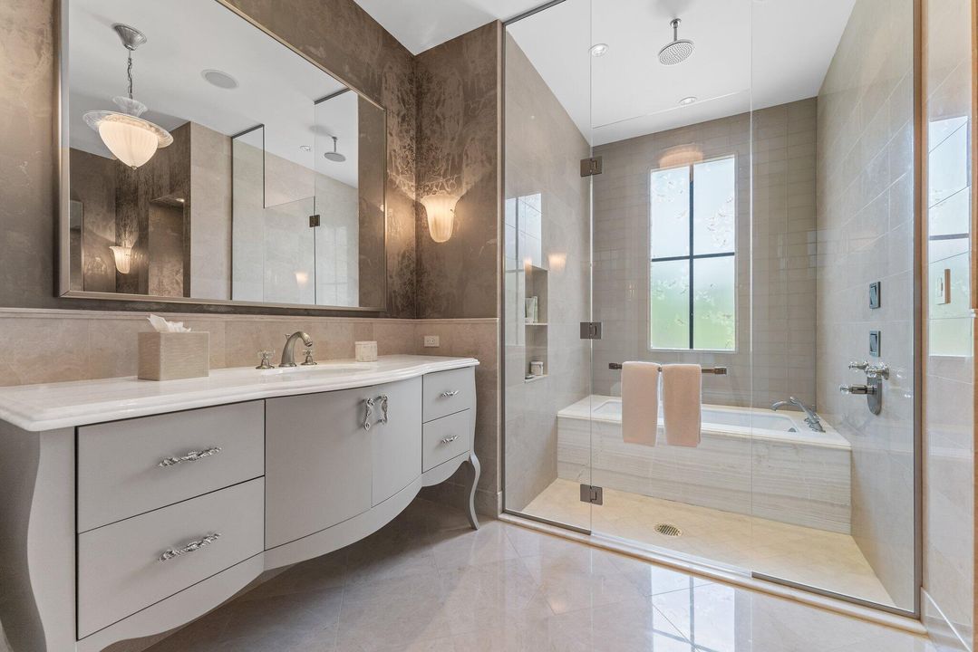 На продажу: $24,500,000 (5 спален, 6 ванн, 8676 Квадратных фут)