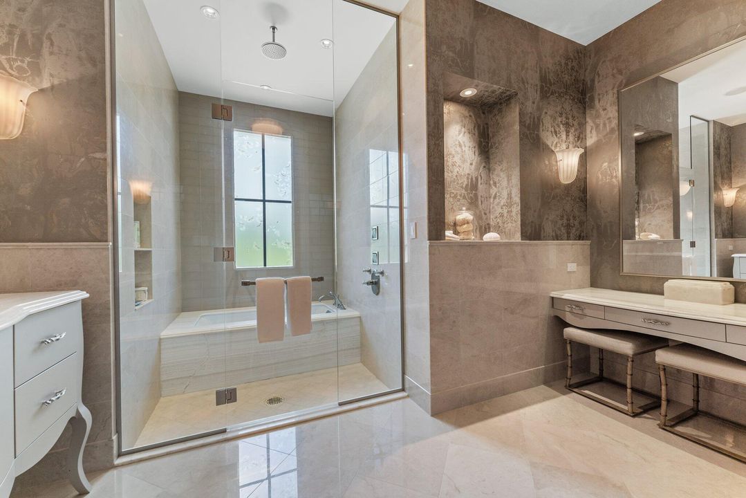 На продажу: $24,500,000 (5 спален, 6 ванн, 8676 Квадратных фут)