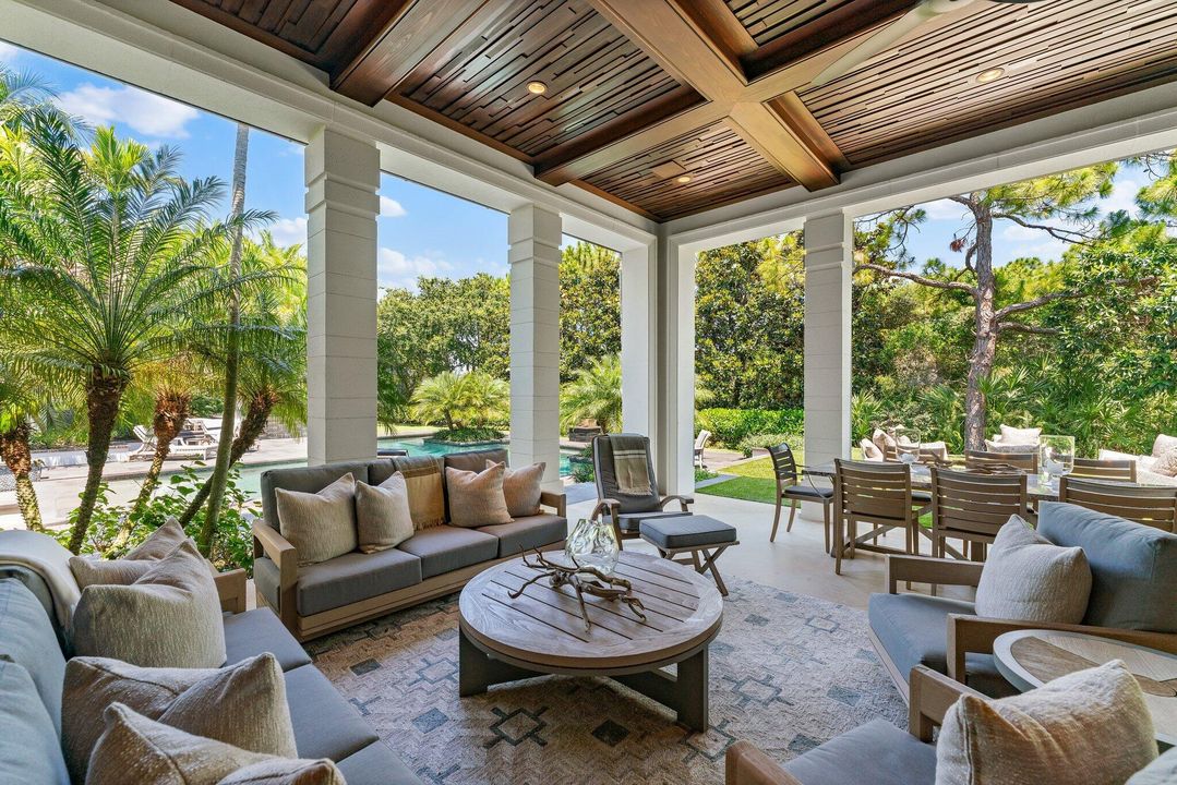 На продажу: $24,500,000 (5 спален, 6 ванн, 8676 Квадратных фут)