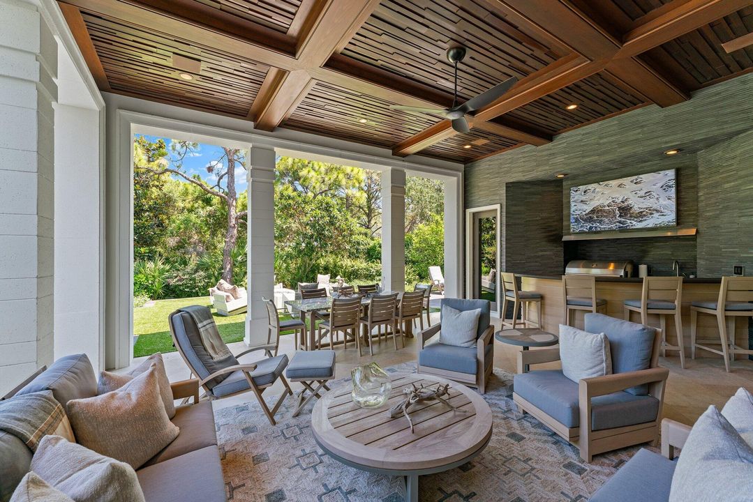 На продажу: $24,500,000 (5 спален, 6 ванн, 8676 Квадратных фут)