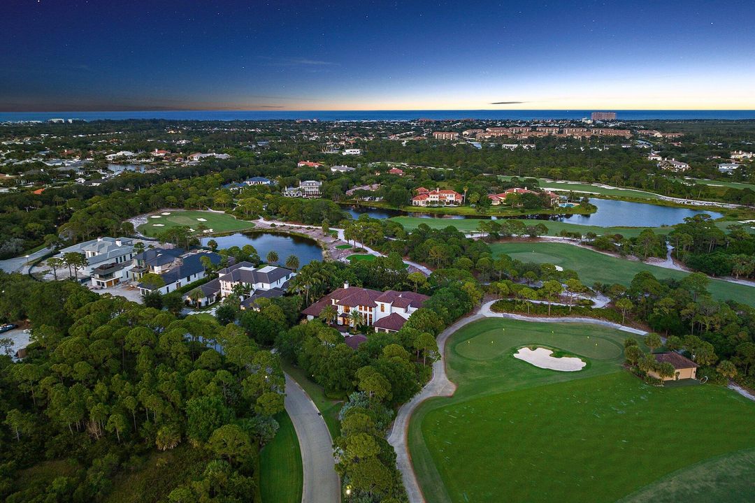 На продажу: $24,500,000 (5 спален, 6 ванн, 8676 Квадратных фут)