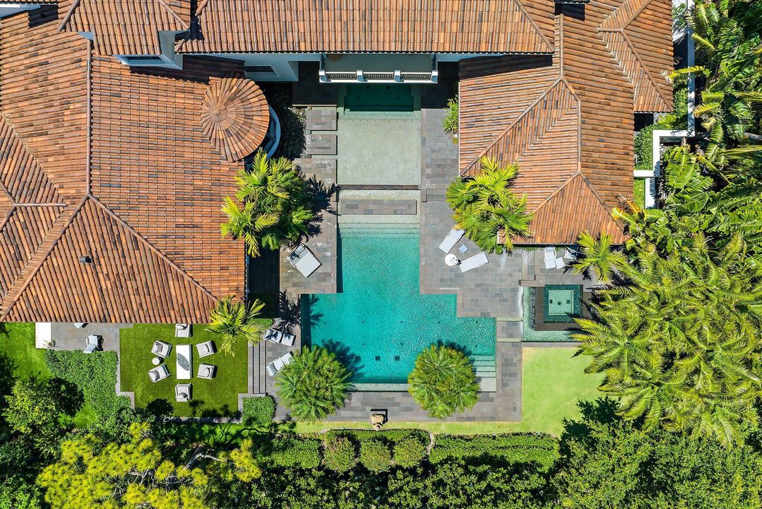 На продажу: $24,500,000 (5 спален, 6 ванн, 8676 Квадратных фут)