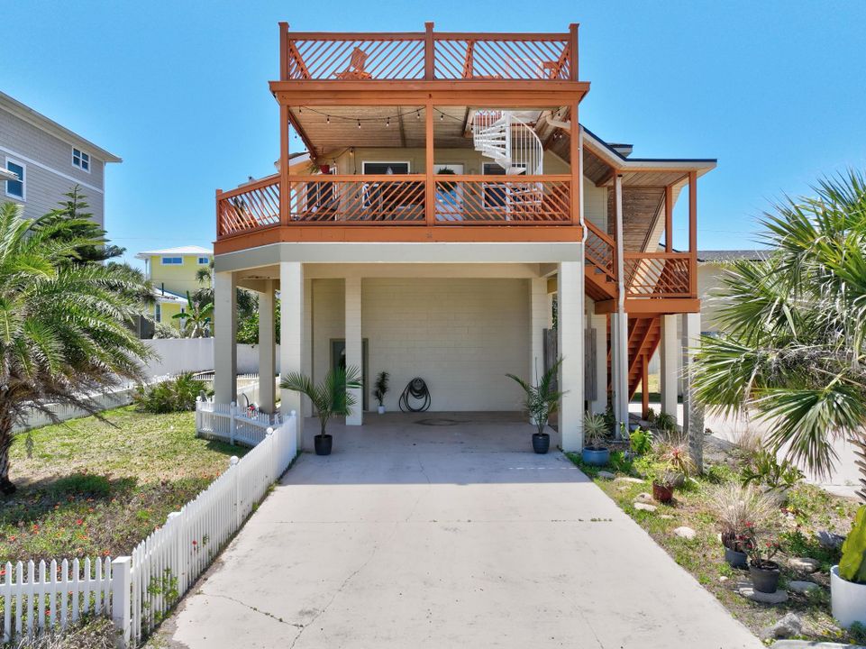 Active With Contract: $899,900 (4 beds, 4 baths, 2536 Square Feet)