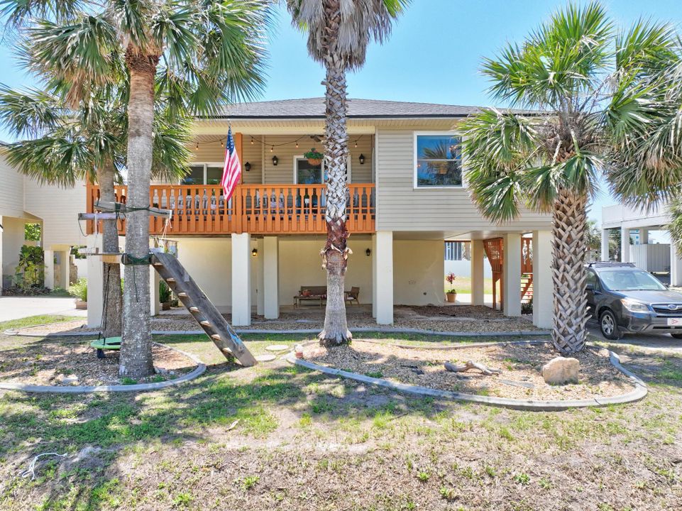 Active With Contract: $899,900 (4 beds, 4 baths, 2536 Square Feet)