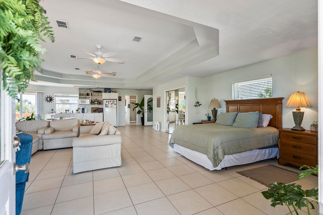 Active With Contract: $899,900 (4 beds, 4 baths, 2536 Square Feet)