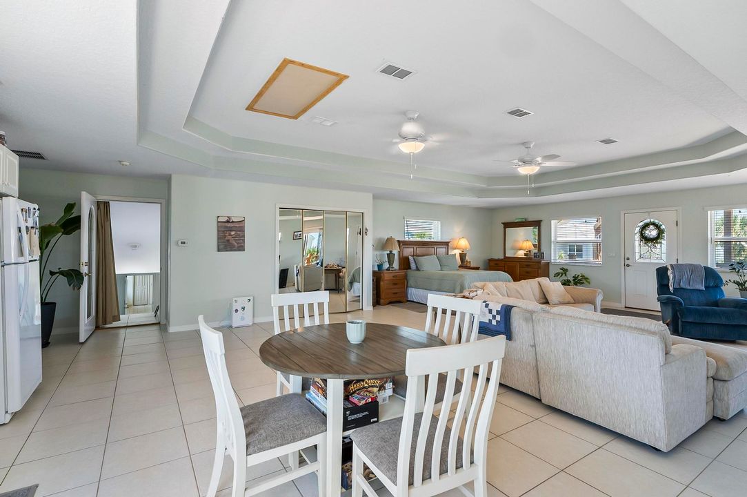 Active With Contract: $899,900 (4 beds, 4 baths, 2536 Square Feet)