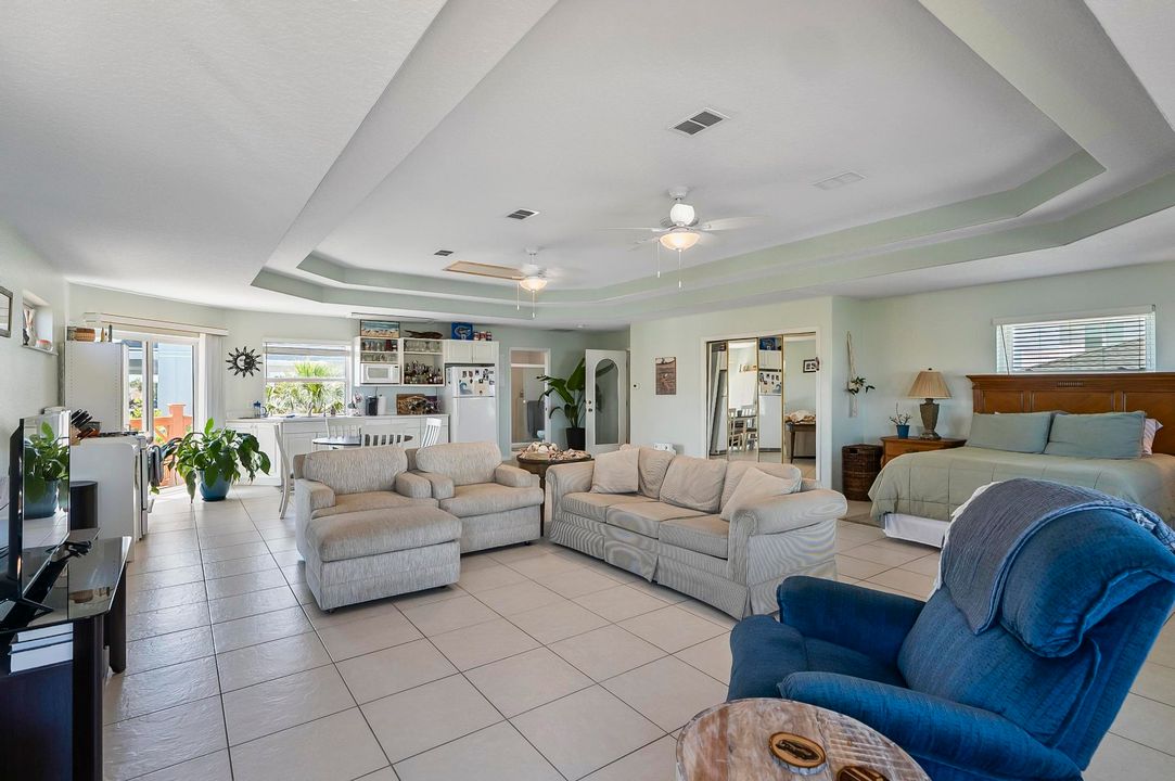 Active With Contract: $899,900 (4 beds, 4 baths, 2536 Square Feet)