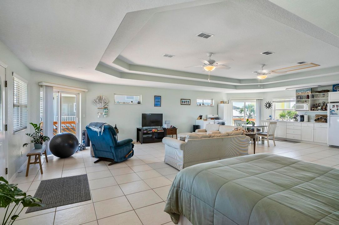 Active With Contract: $899,900 (4 beds, 4 baths, 2536 Square Feet)