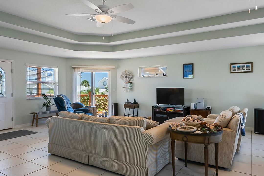 Active With Contract: $899,900 (4 beds, 4 baths, 2536 Square Feet)