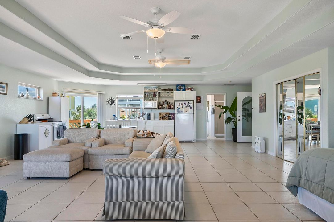 Active With Contract: $899,900 (4 beds, 4 baths, 2536 Square Feet)