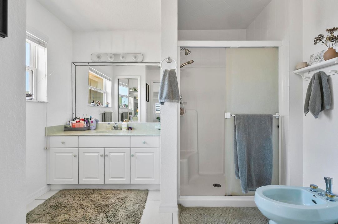 Active With Contract: $899,900 (4 beds, 4 baths, 2536 Square Feet)