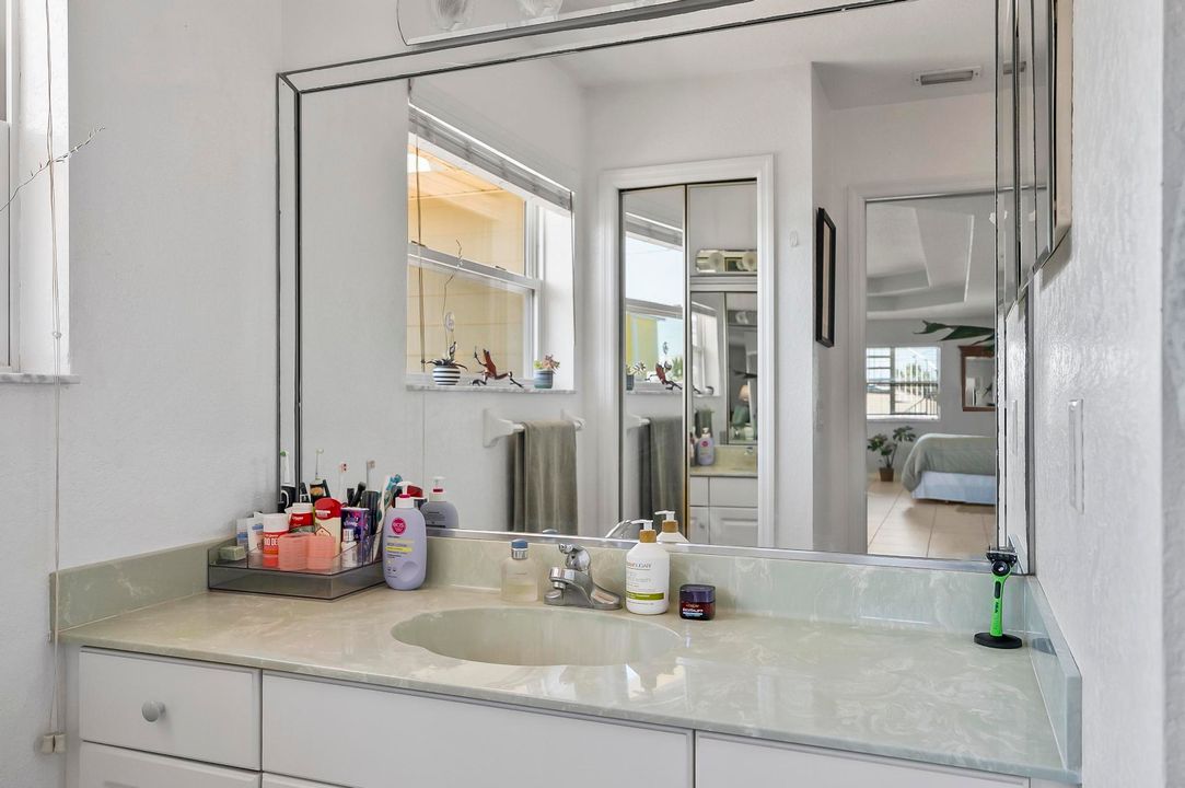 Active With Contract: $899,900 (4 beds, 4 baths, 2536 Square Feet)