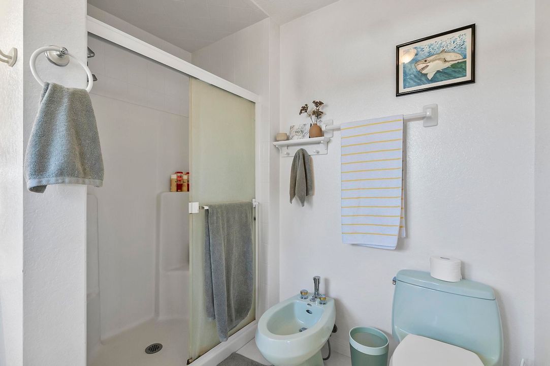 Active With Contract: $899,900 (4 beds, 4 baths, 2536 Square Feet)