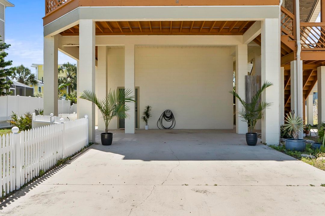 Active With Contract: $899,900 (4 beds, 4 baths, 2536 Square Feet)