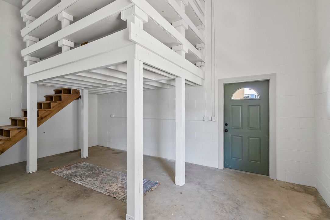 Active With Contract: $899,900 (4 beds, 4 baths, 2536 Square Feet)