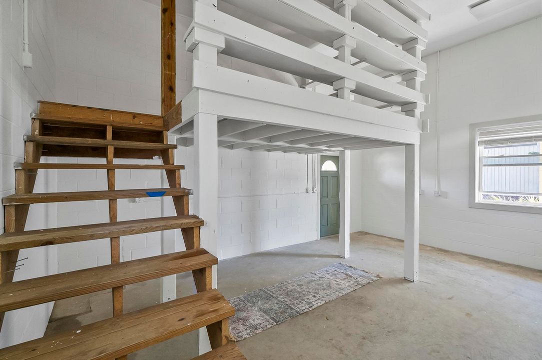 Active With Contract: $899,900 (4 beds, 4 baths, 2536 Square Feet)