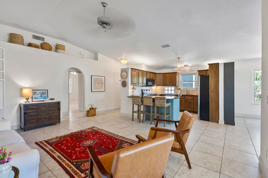 Active With Contract: $899,900 (4 beds, 4 baths, 2536 Square Feet)