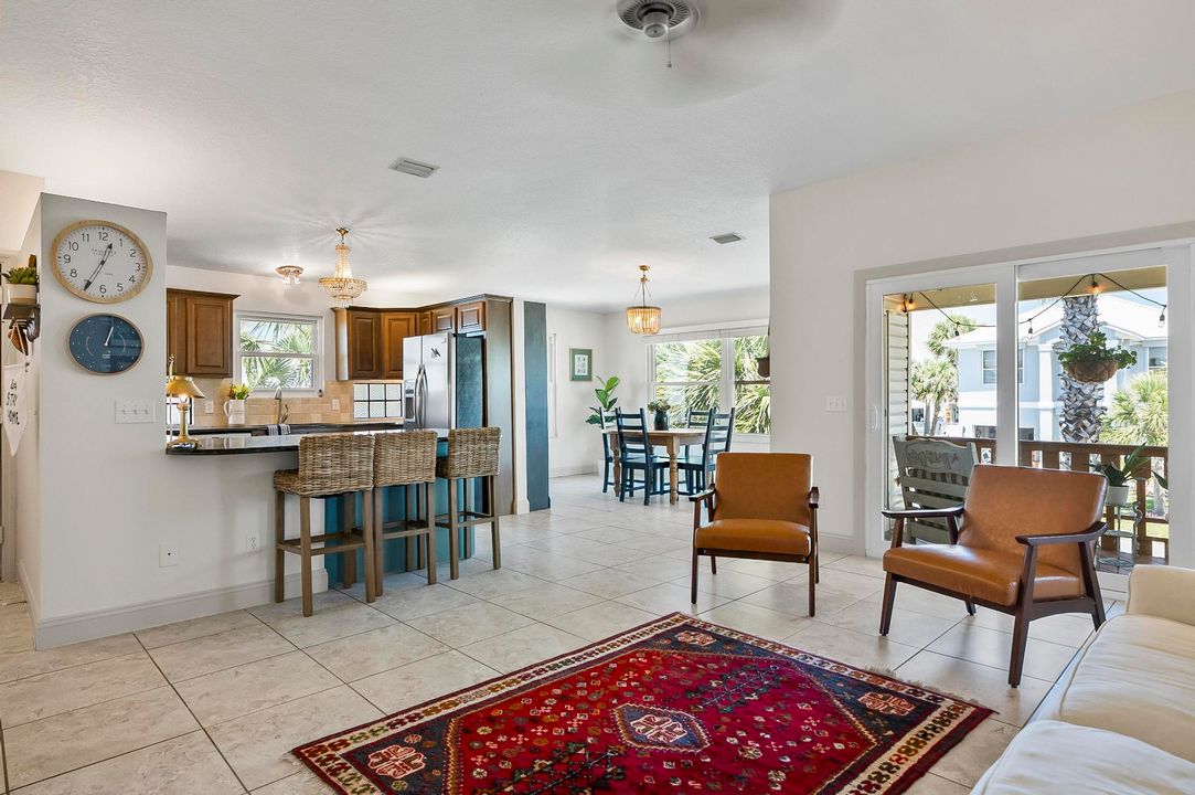 Active With Contract: $899,900 (4 beds, 4 baths, 2536 Square Feet)