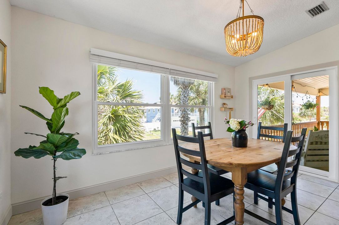 Active With Contract: $899,900 (4 beds, 4 baths, 2536 Square Feet)