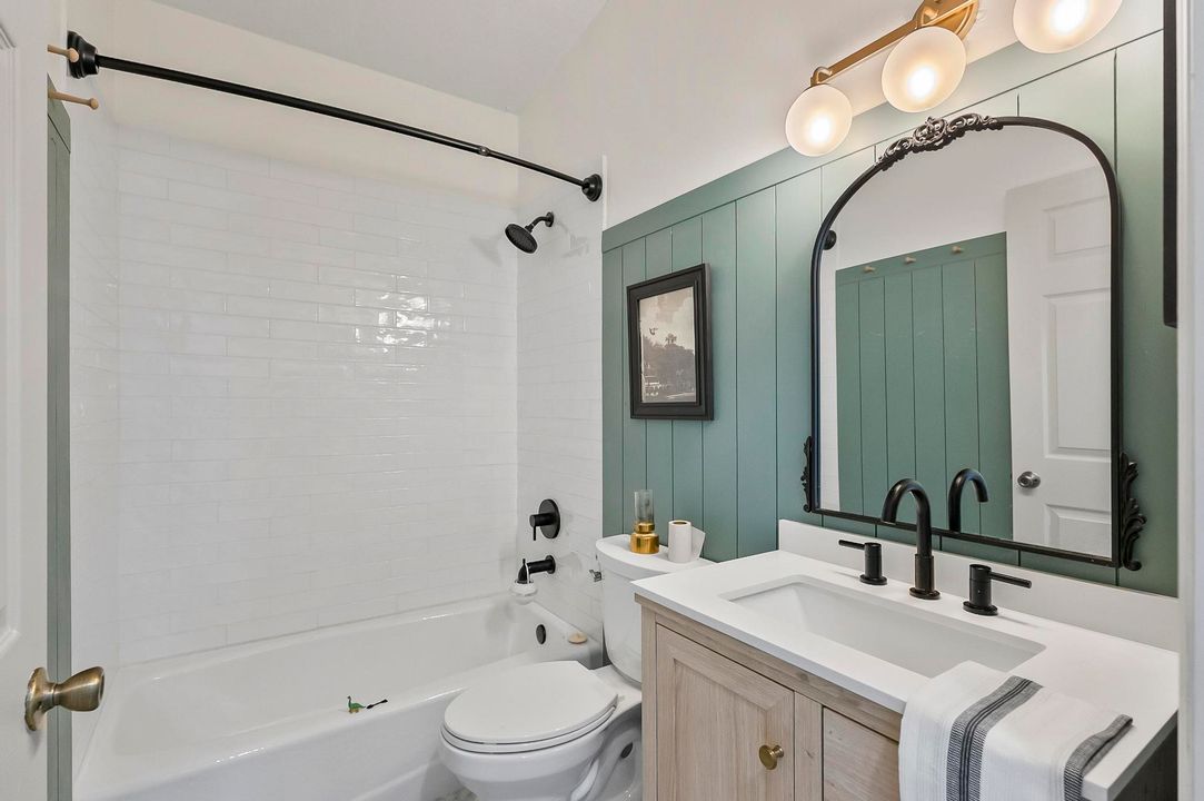 Active With Contract: $899,900 (4 beds, 4 baths, 2536 Square Feet)