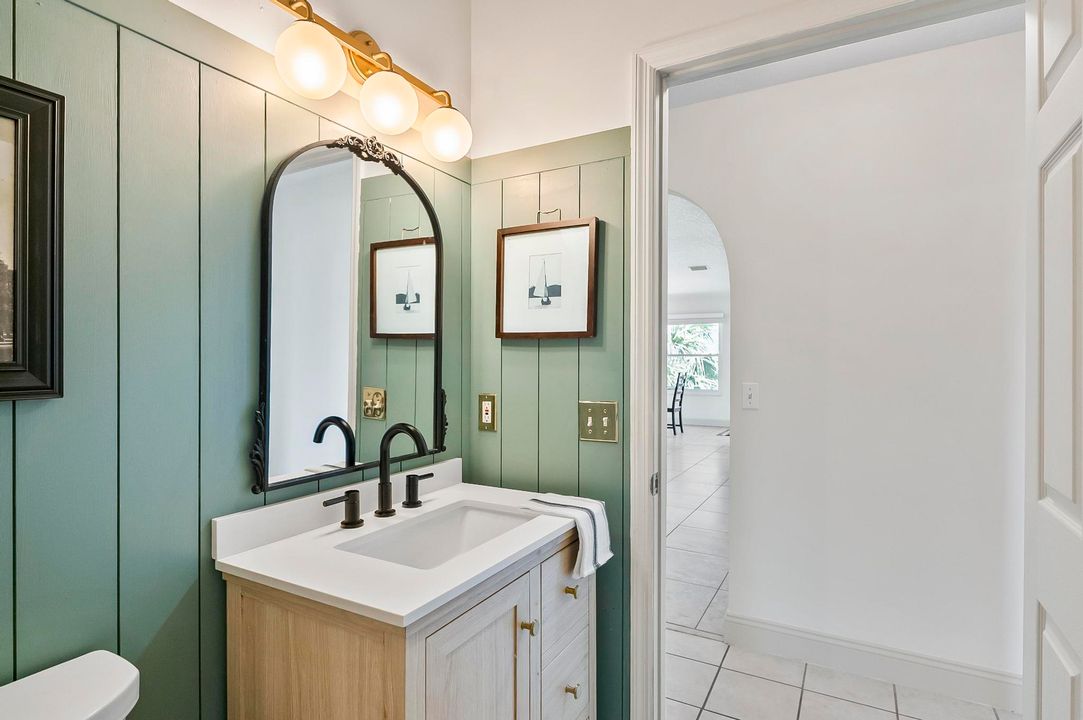 Active With Contract: $899,900 (4 beds, 4 baths, 2536 Square Feet)