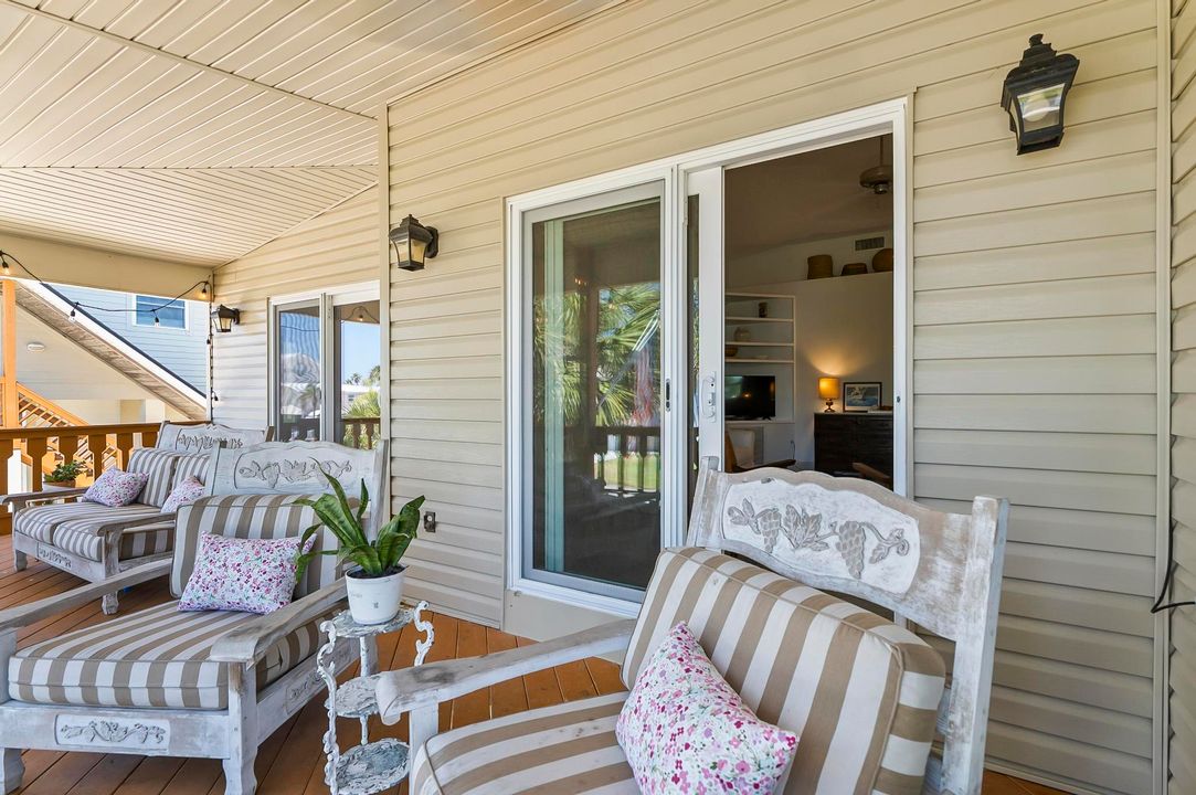 Active With Contract: $899,900 (4 beds, 4 baths, 2536 Square Feet)