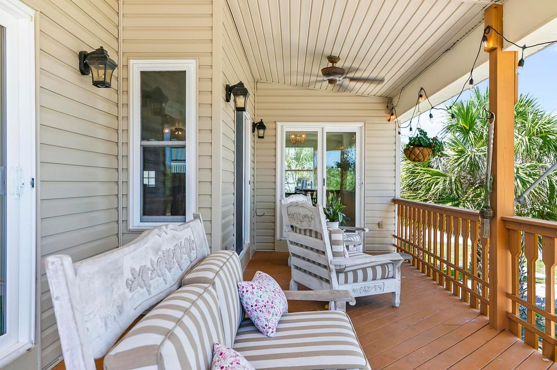 Active With Contract: $899,900 (4 beds, 4 baths, 2536 Square Feet)