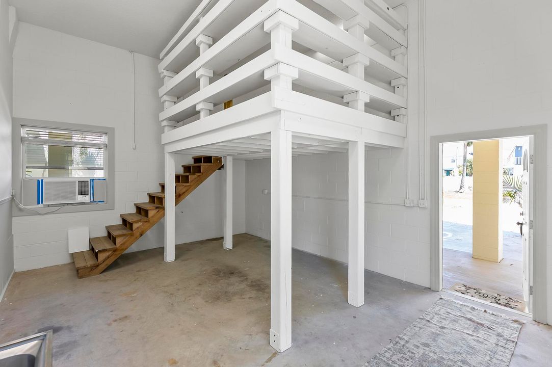 Active With Contract: $899,900 (4 beds, 4 baths, 2536 Square Feet)