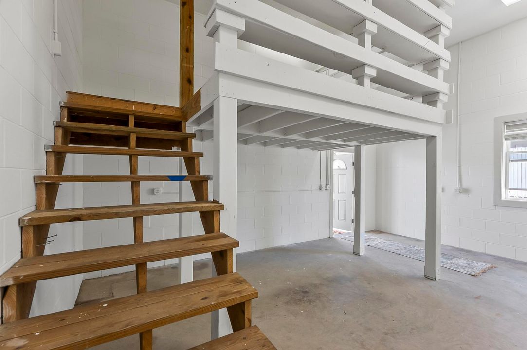 Active With Contract: $899,900 (4 beds, 4 baths, 2536 Square Feet)