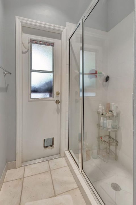 Под контрактом: $895,000 (4 спален, 3 ванн, 2731 Квадратных фут)