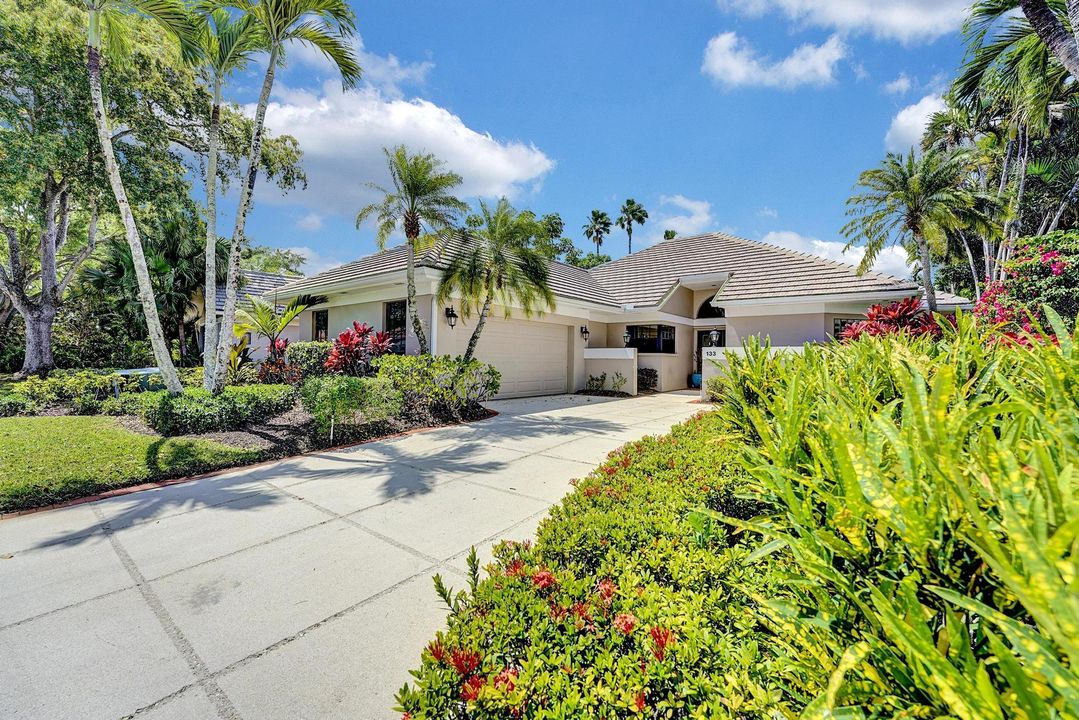 Active With Contract: $750,000 (3 beds, 2 baths, 2224 Square Feet)