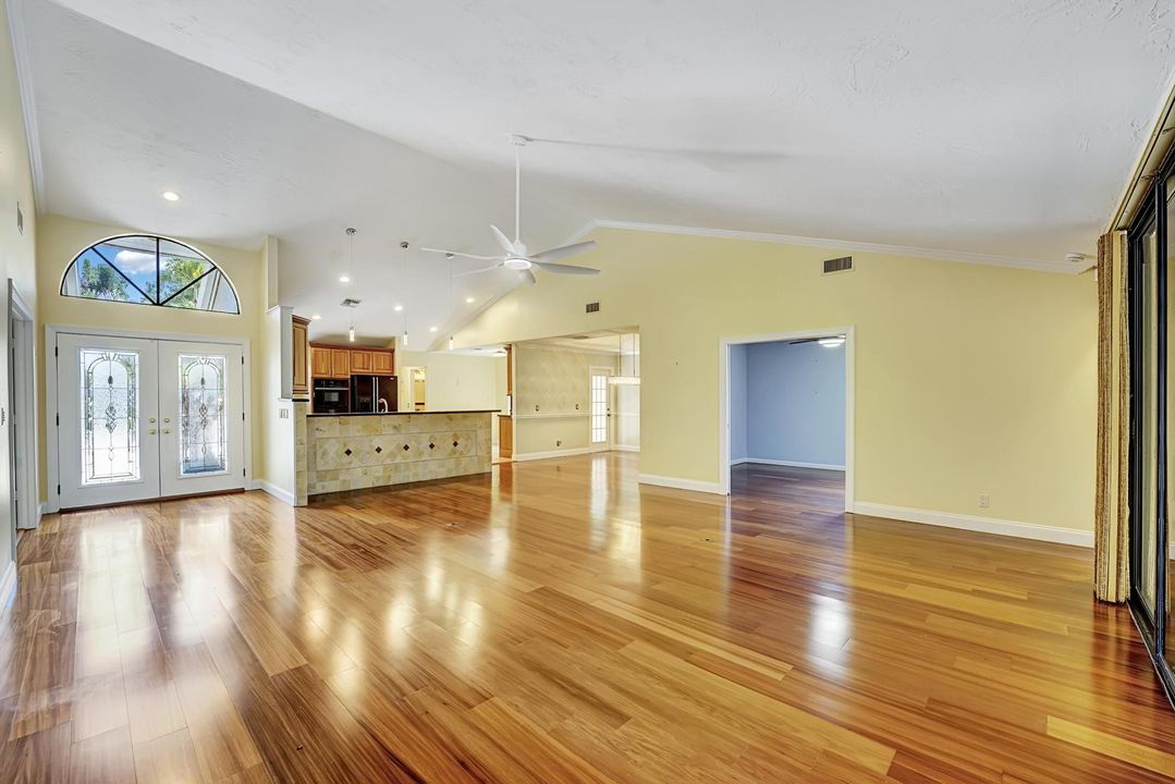 Active With Contract: $750,000 (3 beds, 2 baths, 2224 Square Feet)