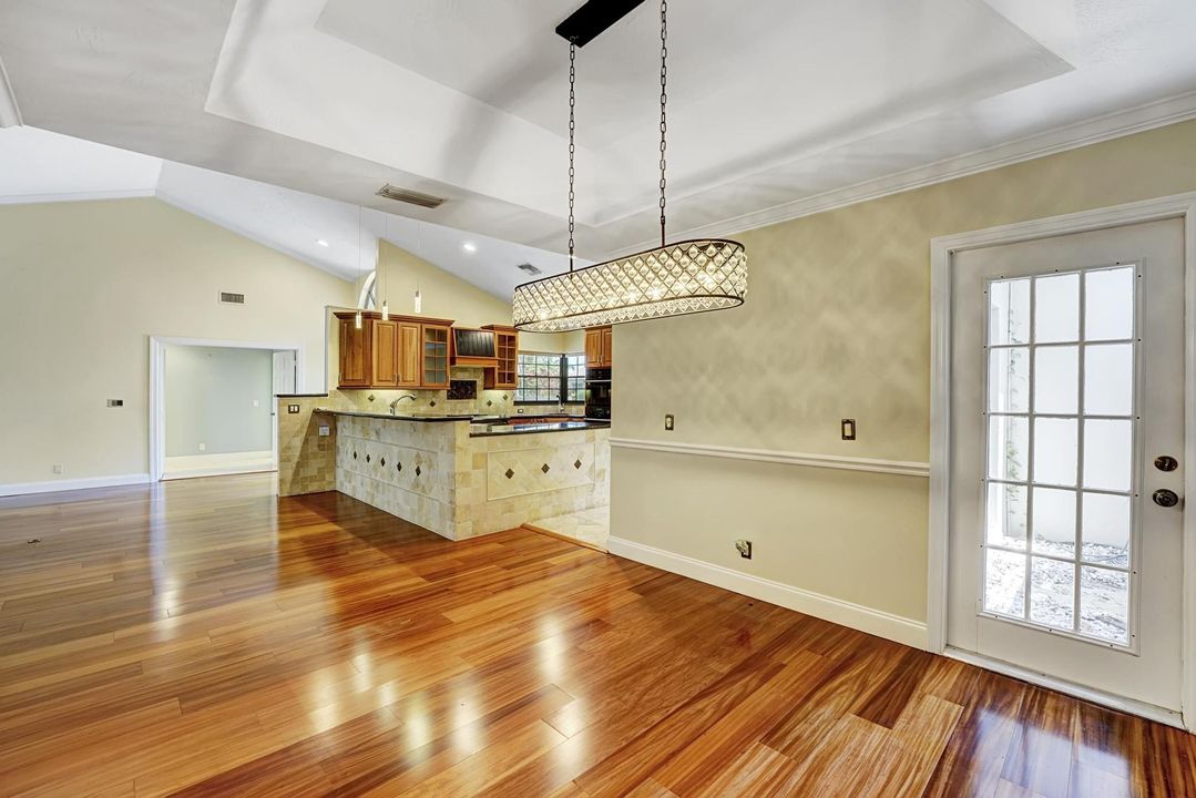 Active With Contract: $750,000 (3 beds, 2 baths, 2224 Square Feet)