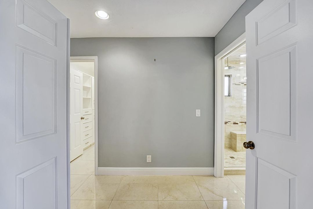 Active With Contract: $750,000 (3 beds, 2 baths, 2224 Square Feet)