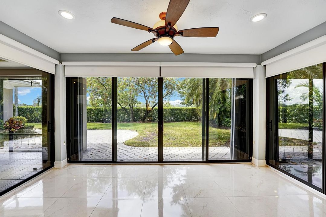 Active With Contract: $750,000 (3 beds, 2 baths, 2224 Square Feet)