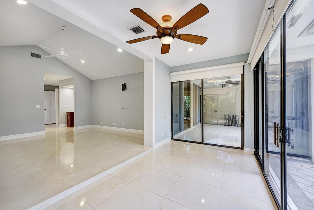 Active With Contract: $750,000 (3 beds, 2 baths, 2224 Square Feet)