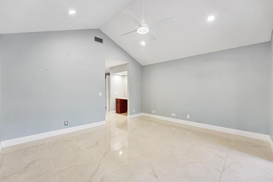 Active With Contract: $750,000 (3 beds, 2 baths, 2224 Square Feet)