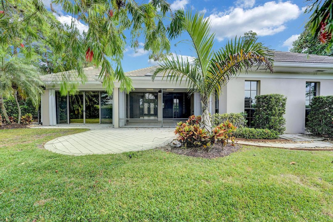 Active With Contract: $750,000 (3 beds, 2 baths, 2224 Square Feet)