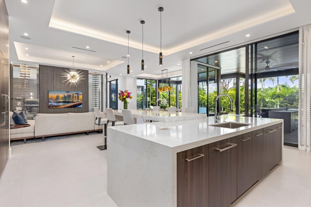 For Sale: $14,995,000 (6 beds, 7 baths, 8058 Square Feet)