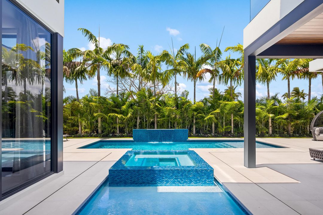 For Sale: $14,995,000 (6 beds, 7 baths, 8058 Square Feet)