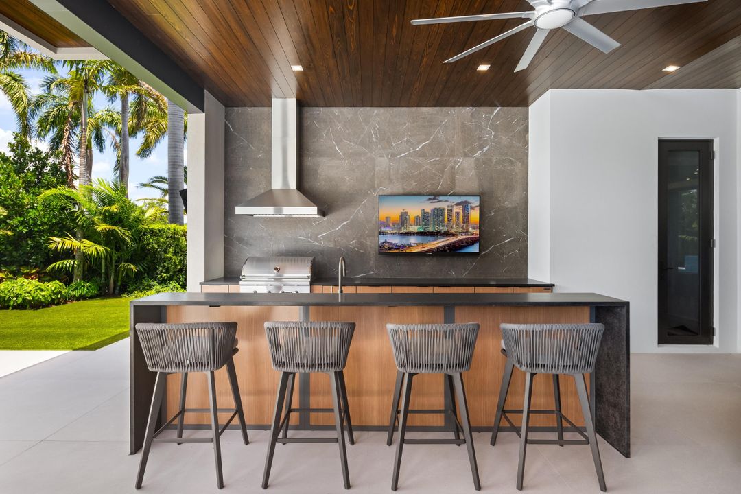 For Sale: $14,995,000 (6 beds, 7 baths, 8058 Square Feet)