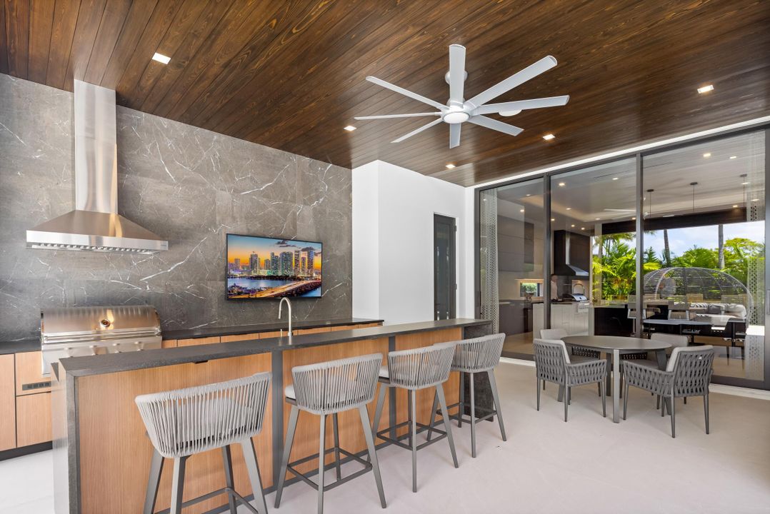 For Sale: $14,995,000 (6 beds, 7 baths, 8058 Square Feet)