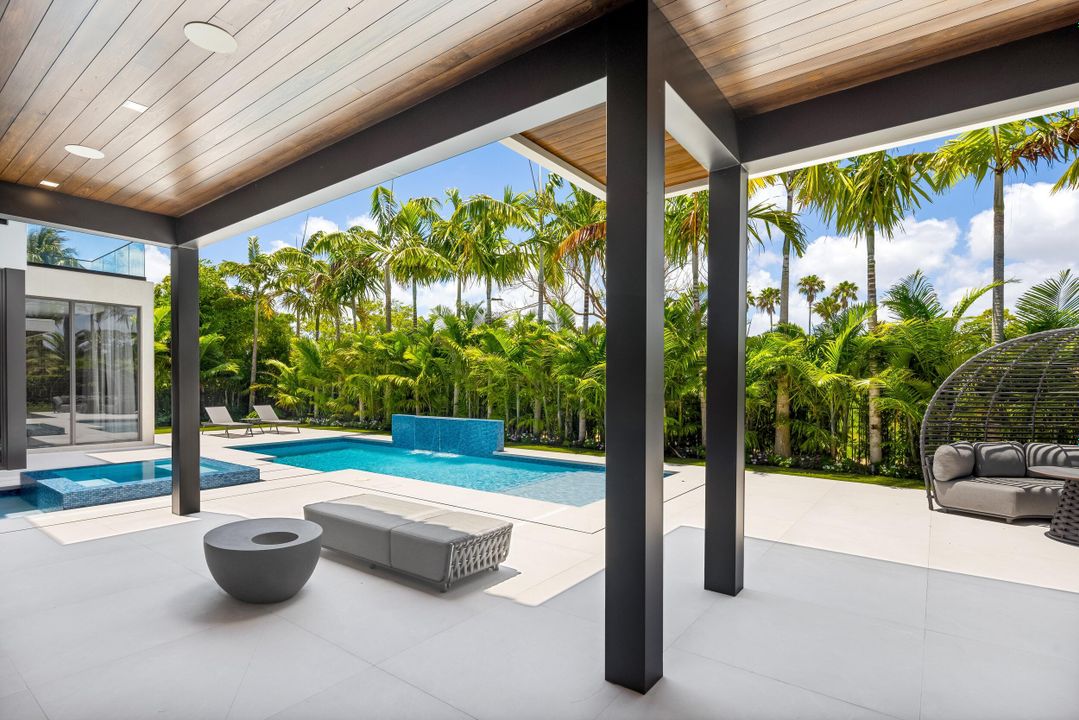 For Sale: $14,995,000 (6 beds, 7 baths, 8058 Square Feet)