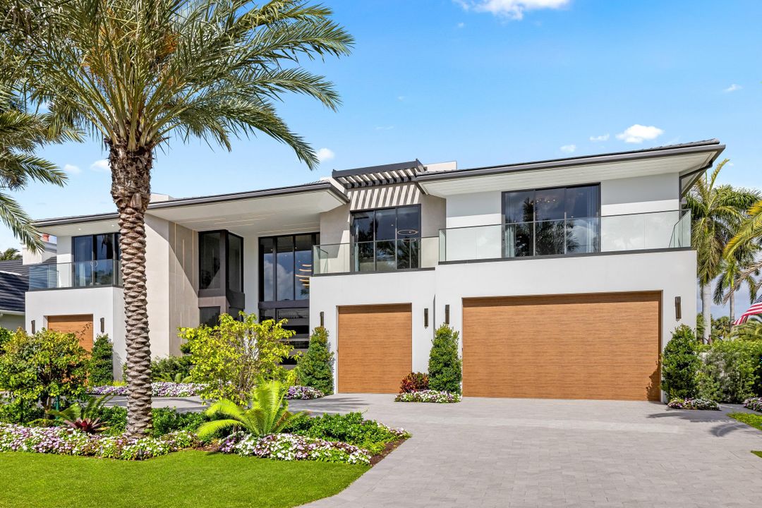 For Sale: $14,995,000 (6 beds, 7 baths, 8058 Square Feet)