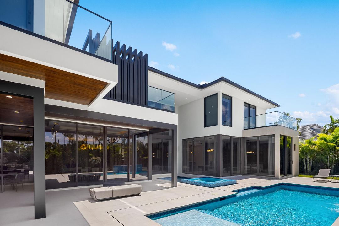 For Sale: $14,995,000 (6 beds, 7 baths, 8058 Square Feet)